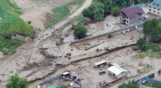 Почти 900 человек эвакуировано из зоны схода селя в Алматы