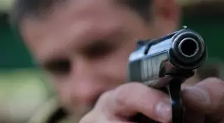 Полицейский в целях самообороны застрелил пассажира авто в Алматинской области