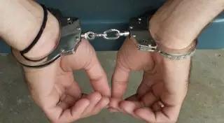 Два следователя пойманы на взятках в Жамбылской области