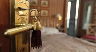 Гостиничный комплекс "Барыс" в Астане за долги передали акимату