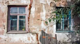 Переселение жителей 19 аварийных домов ведется в Астане