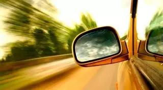 Девушка выпрыгнула из движущейся машины из-за ссоры с водителем в Актау