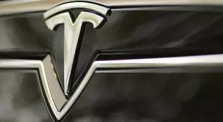 Tesla выпустит электрический кроссовер в сентябре 2015 года