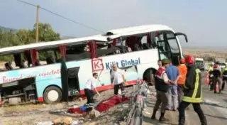 Появилось видео первых минут после автокатастрофы в Турции