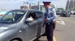 В Астане начали штрафовать за выезд на полосу для автобусов