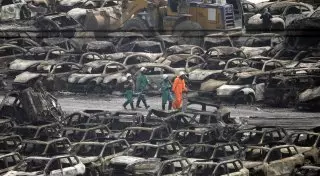 Число жертв взрыва на химическом заводе в Китае увеличилось до 55