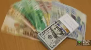 Возможную причину повышения курса доллара к тенге озвучила эксперт