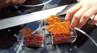 Астанчан накормили настоящим швейцарским шоколадом