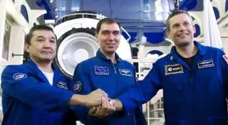 Айдын Аимбетов проведет на МКС почти на двое суток меньше запланированного - СМИ