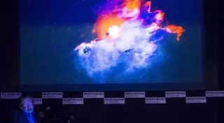 Стивен Хокинг разрешил парадокс информации в "черных дырах"