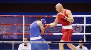 Казахстанцы стали первыми в командном зачете чемпионата Азии по боксу