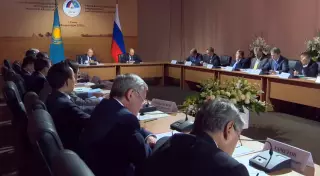 Казахстану есть о чем рассказать России про логистику - Назарбаев