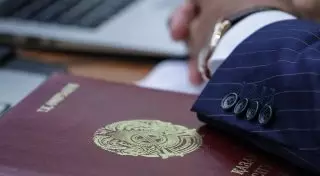 Сенатор потребовал от министров не заниматься отписками на депутатские запросы