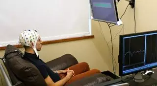 Ученые США научили двух людей читать мысли друг друга