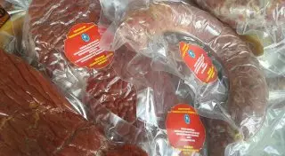 Казахстанская колбаса из верблюжьего мяса может появиться в продаже в 2016 году