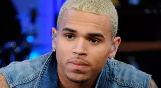 Американского певца не пустили в Австралию из-за нападения на Рианну