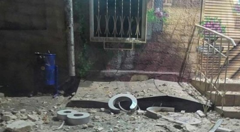 В результате взрыва повреждено здание управления Службы безопасности Украины в Одесской области.