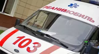 Обманувший клиентов на 100 миллионов тенге валютчик порезал себе шею в Павлодаре