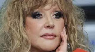 Пугачева отсудила более 200 тысяч долларов у выпускницы "Фабрики звезд"