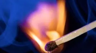 Житель ВКО сжег дом своего недруга вместе с хозяевами