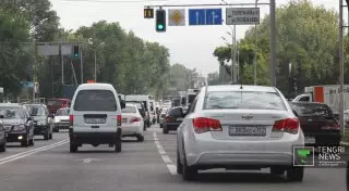 В Казахстане на тысячу человек приходится 252 авто