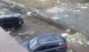 Еще две машины пострадали из-за обрушения облицовки дома в Астане