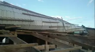 Шквальный ветер сорвал кровлю с соцобъектов в Павлодарской области