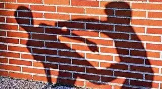 Учеников лицея в Караганде избивали и просили танцевать стриптиз - родители