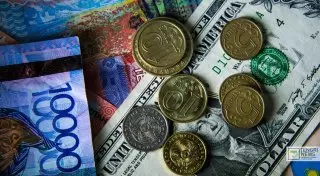 Курс доллара с начала недели поднялся на 3 тенге