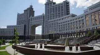 Зампред КазМунайГаз: Девальвация тенге положительно сказалась на прибыли нацкомпании