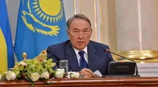 Конфликт на Украине мешает развитию тесного сотрудничества - Назарбаев