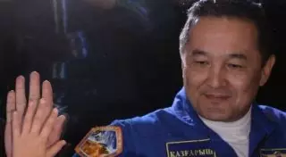 Айдыну Аимбетову присвоено звание "Халық қаһарманы"