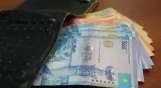 Экс-директор школы в Актобе будет платить штраф в 30 миллионов с пенсии