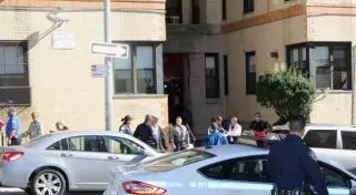 Мать выбросила шестимесячную дочь из окна в Нью-Йорке