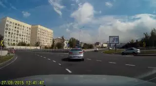 Полицейский в Алматы оштрафован за нарушение ПДД