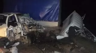 Двое казахстанцев погибли в ДТП на трассе Оренбург - Самара