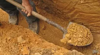 Житель Китая путем подкопа хотел бежать в Казахстан