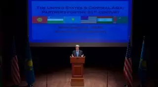 Интерес США к Центральной Азии переходит за рамки вопросов безопасности - Керри