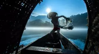 Эмоциональные фото работяг со всего мира