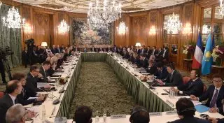 Назарбаев пригласил бизнесменов Франции участвовать в приватизации казахстанских предприятий