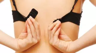 Девушка оголилась перед полицейскими в Усть-Каменогорске