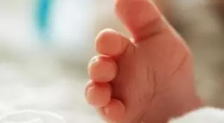 В Шымкенте начался суд по факту продажи новорожденного за 200 тысяч тенге и сережки