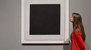 Под "Черным квадратом" Малевича обнаружили цветное изображение