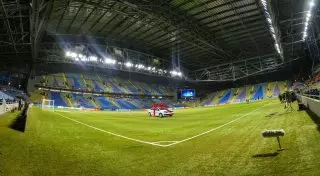 УЕФА не разрешил разыграть автомобиль на матче "Астана" - "Бенфика"