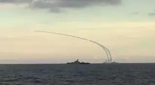 Российские корабли выпустили с Каспия 18 ракет по ДАИШ (ИГ) в Сирии