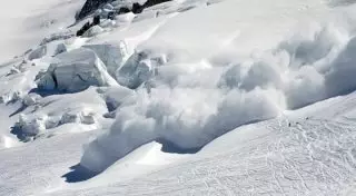 Две снежные лавины сошли в горах Алматы