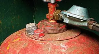 10 человек пострадали при взрыве газового баллона в общежитии в Астане