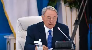 Президент Казахстана подписал закон о госслужбе