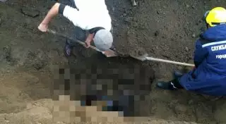 Три человека погибли под завалом в Алматы