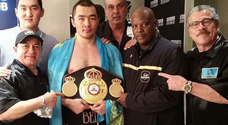 Бейбут Шуменов со своей командой. © vk.com